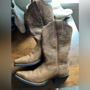 ARIAT BOOTS FOR SALE